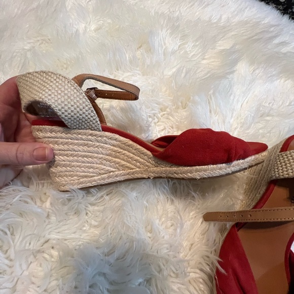 Lucky Brand Red and Tan Women's Sandals - Picture 4 of 7